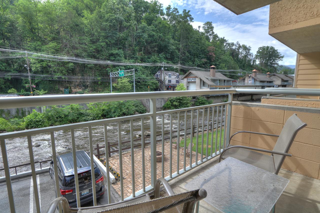 Gatlinburg River Inn Exteriör bild